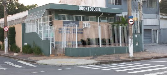 Dra. Andrea Ferraz de Campos Dentista