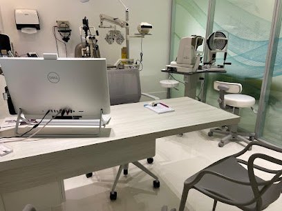 Dra. Nathália Corbelli - Oftalmologista Especialista em Catarata e Retina e Vítreo